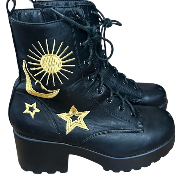 Koi Footwear Black & Gold Astro Star & Moon Chunky Platform Boots Size 7 Goth - Picture 5 of 11